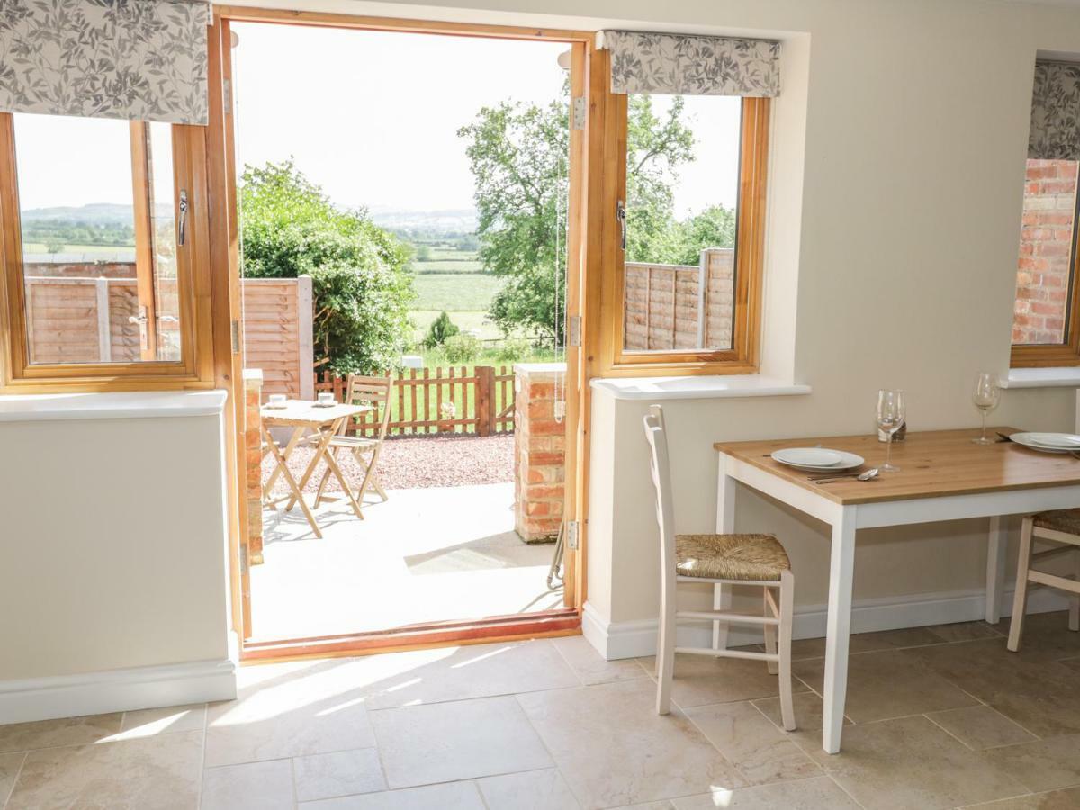 Cider Cottage สแตรทฟอร์ด อะพอน เอวอน ภายนอก รูปภาพ
